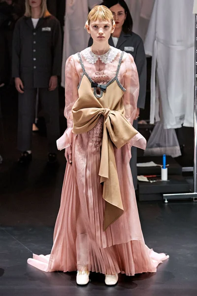 Look 29